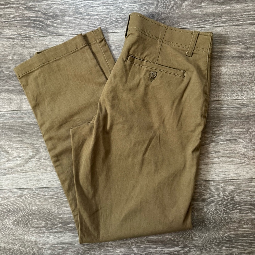 NWOT Lee Men's Tan Slim Fit Cotton Comfy Pants Size 33x30 Excellent Condition